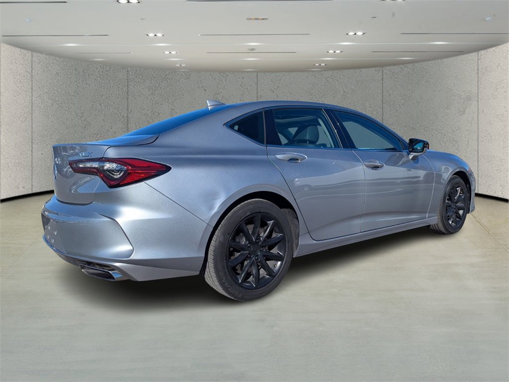 Used 2023 Acura TLX image 3