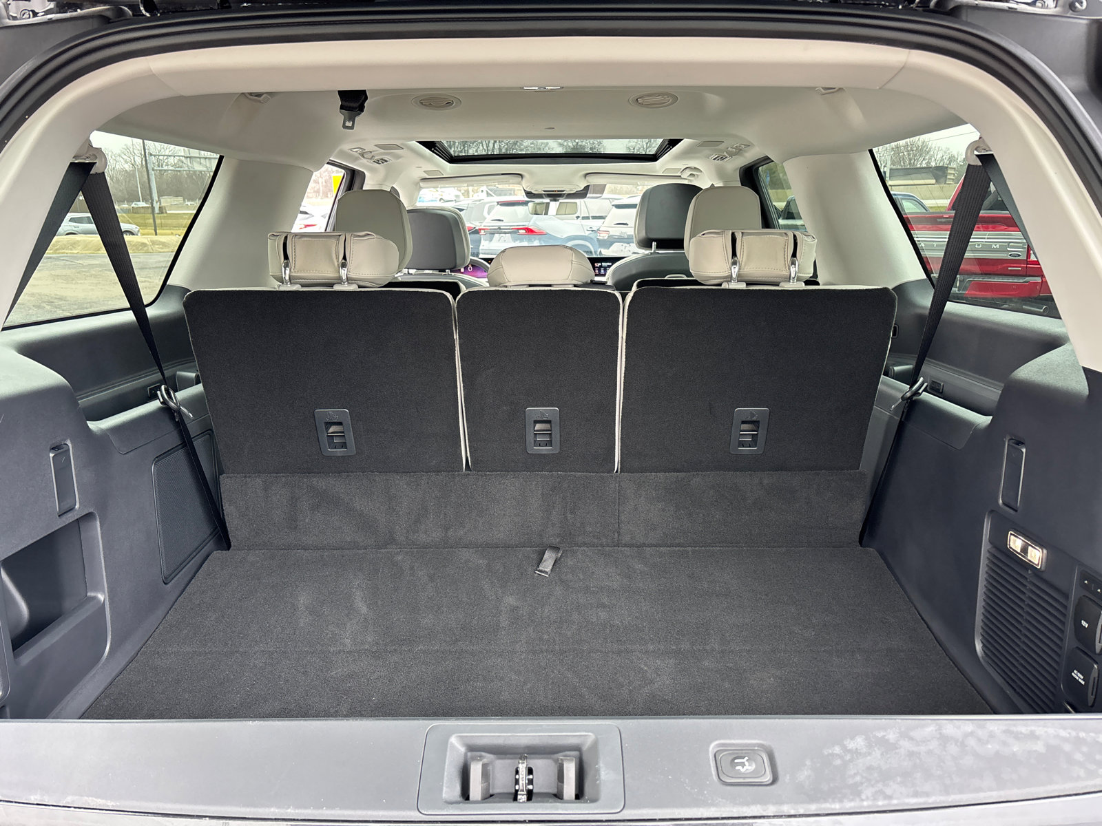 New 2025 Lincoln Navigator L Reserve AWD/4WD image 9