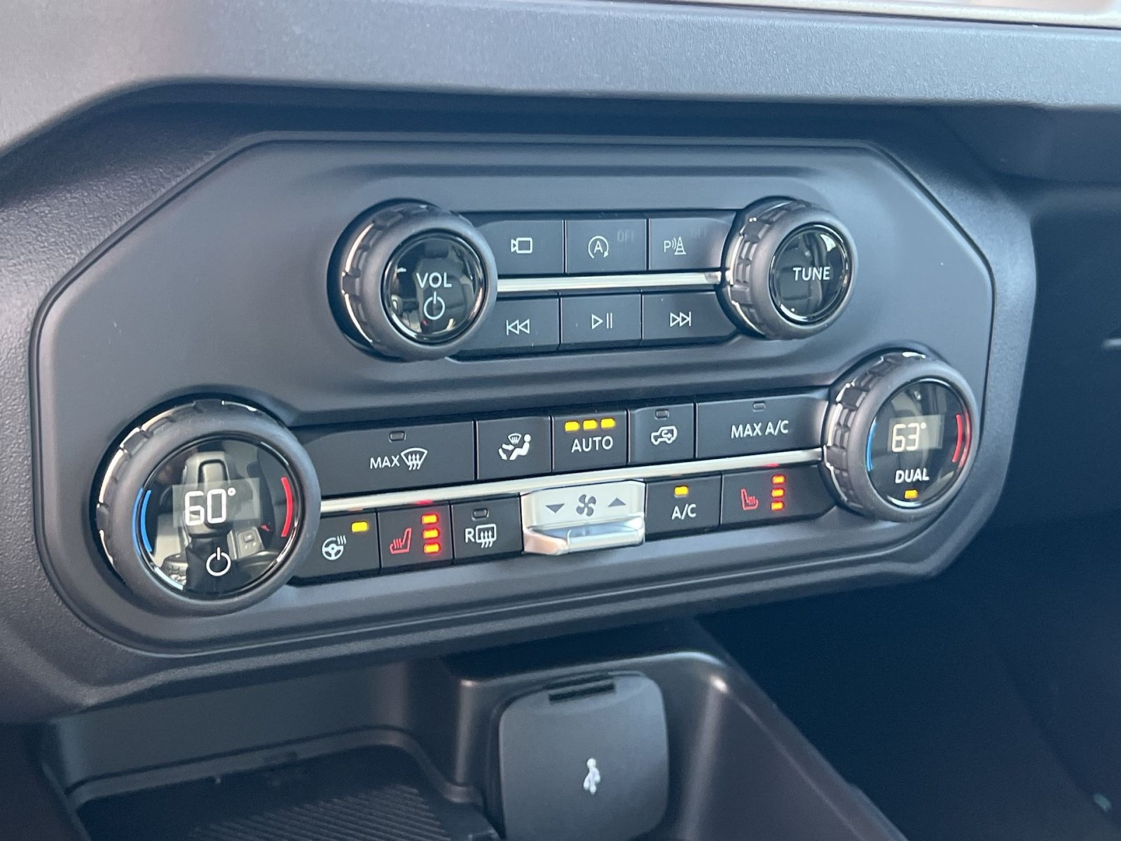 New 2026 Ford Bronco Outer Banks AWD/4WD image 21