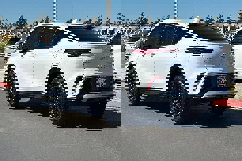 Used 2025 Buick Envista Sport Touring w/ Convenience II Package image 6