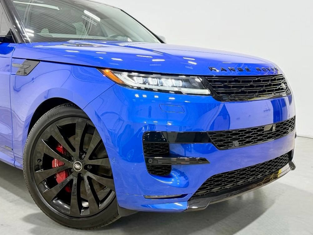 Used 2025 Land Rover Range Rover Sport Autobiography AWD/4WD image 4