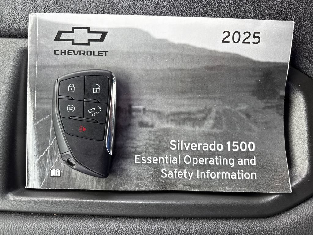 Used 2025 Chevrolet Silverado 1500 LT AWD/4WD image 25