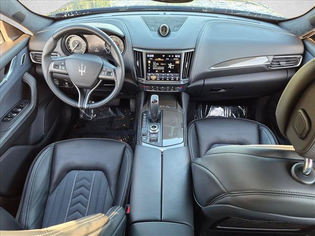Used 2022 Maserati Levante GT AWD/4WD image 17