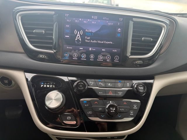 Used 2018 Chrysler Pacifica Touring-L Plus w/ Advanced Safetytec Group FWD image 12