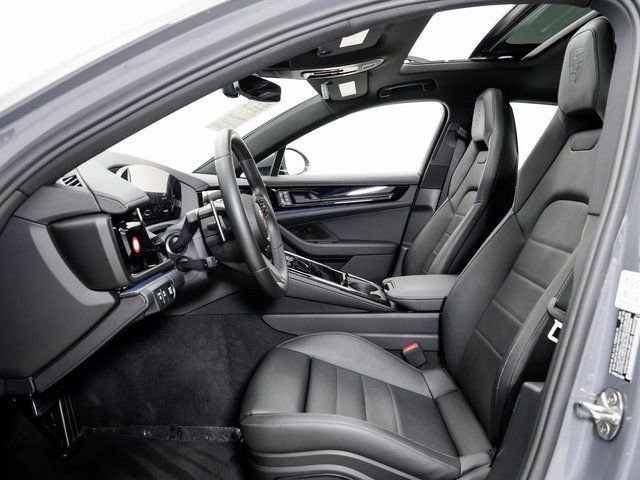 Certified 2025 Porsche Panamera 4 image 6