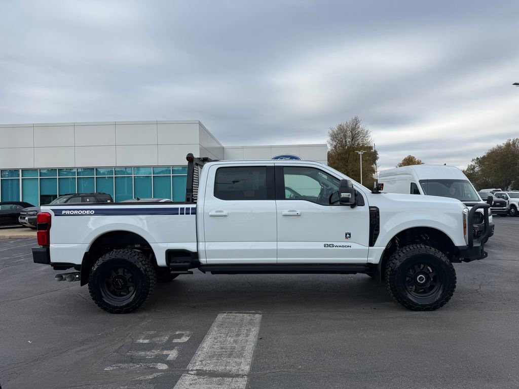New 2026 Ford F250 Lariat w/ Black Appearance Package image 5