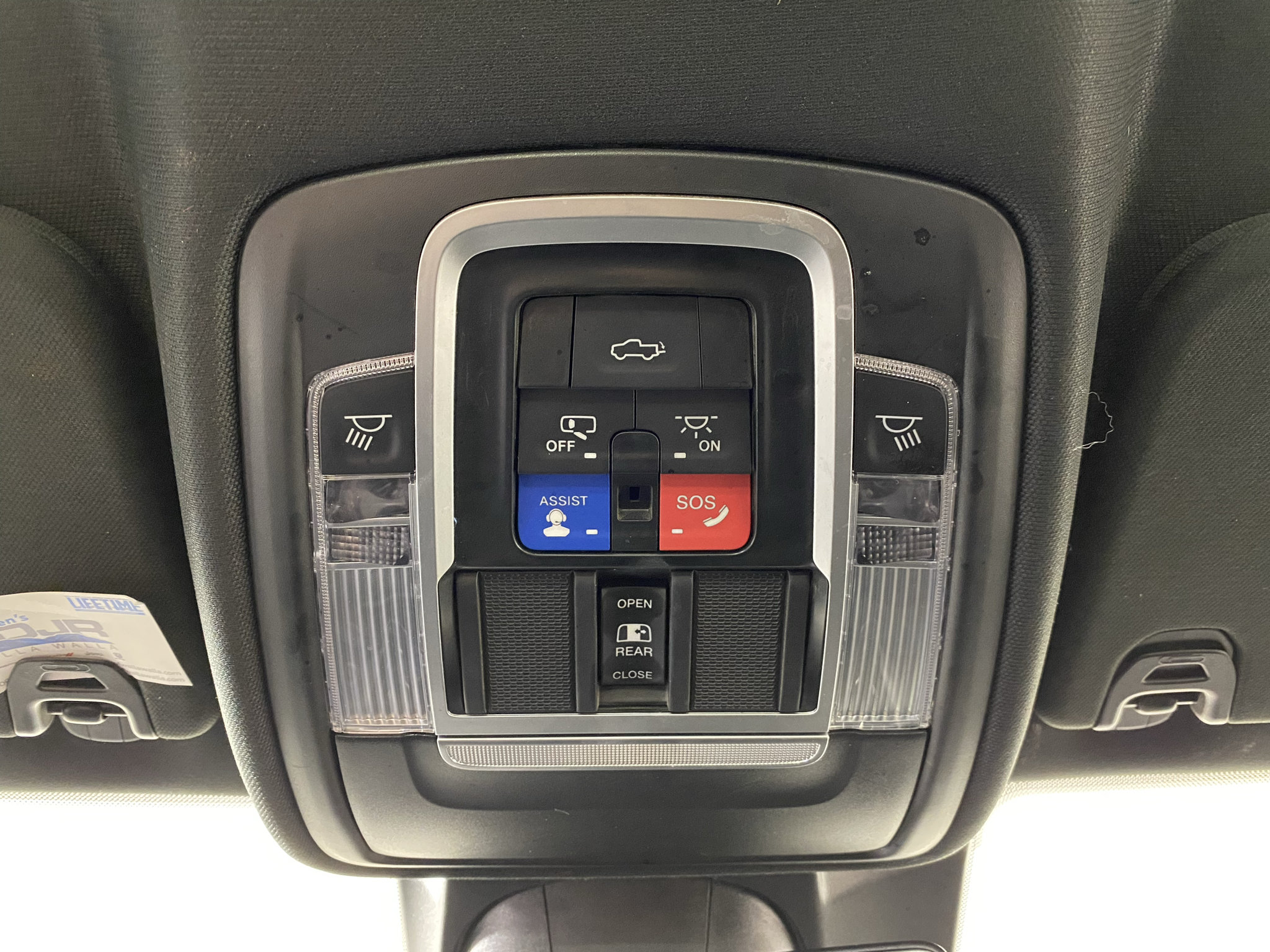 Used 2023 RAM 1500 Laramie AWD/4WD image 31