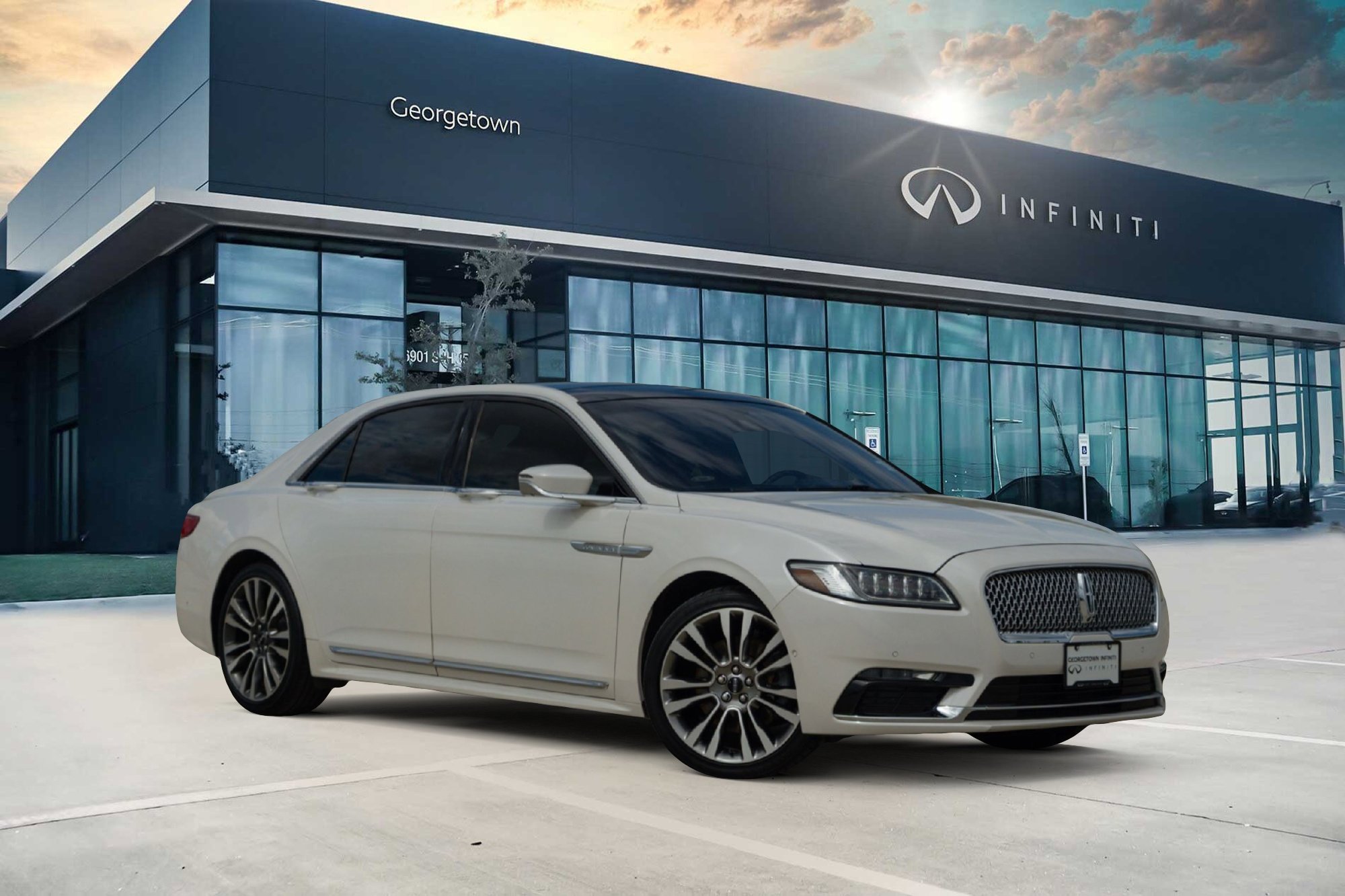 Used 2018 Lincoln Continental Reserve image 1