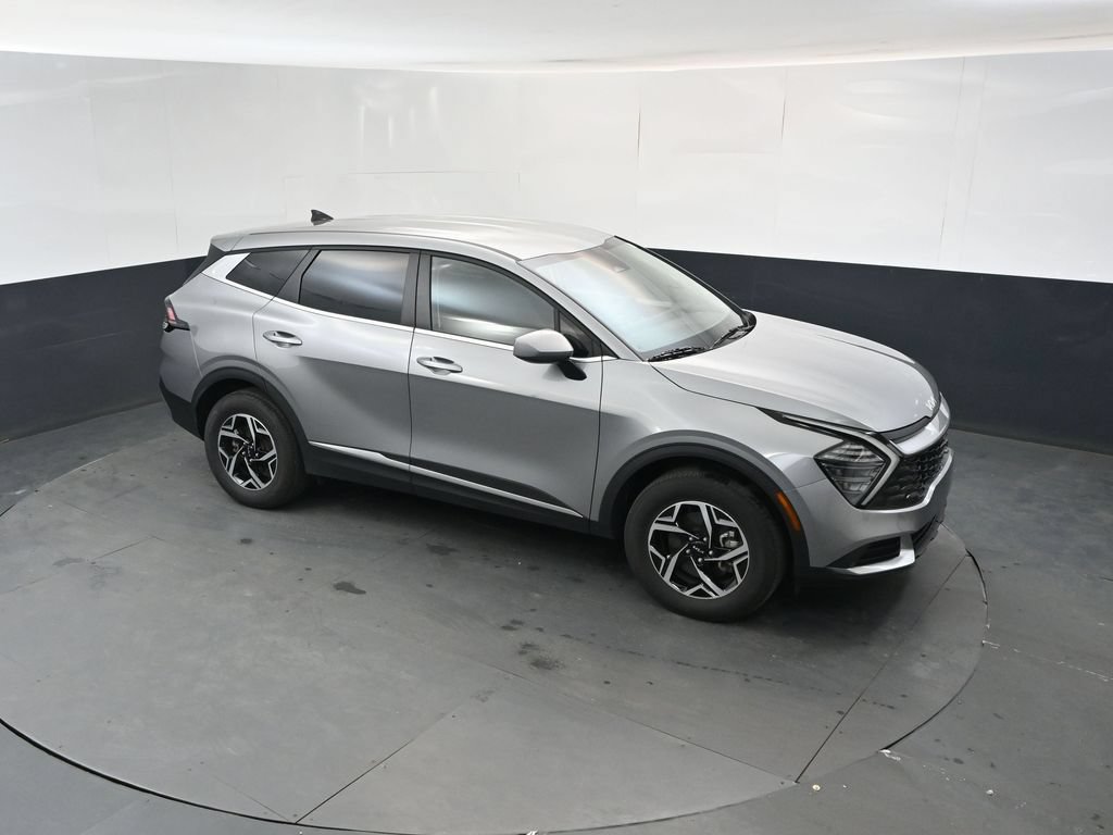 Used 2025 Kia Sportage LX AWD/4WD image 33