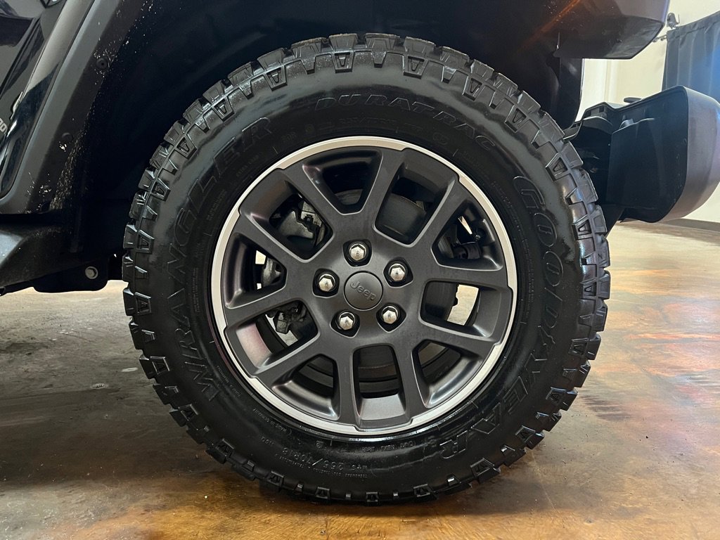 Used 2020 Jeep Gladiator Overland image 13