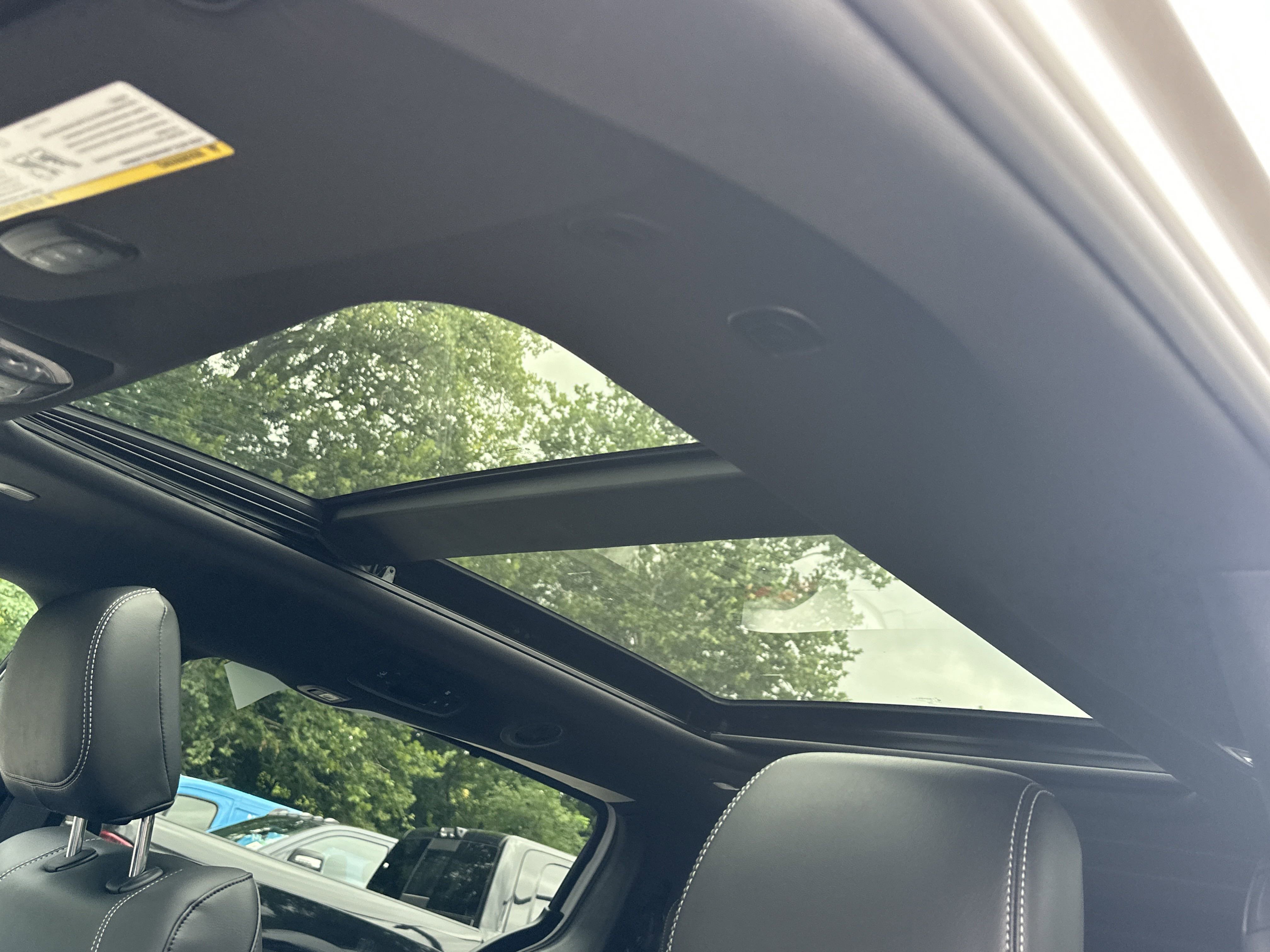 New 2026 Chrysler Pacifica Select image 13