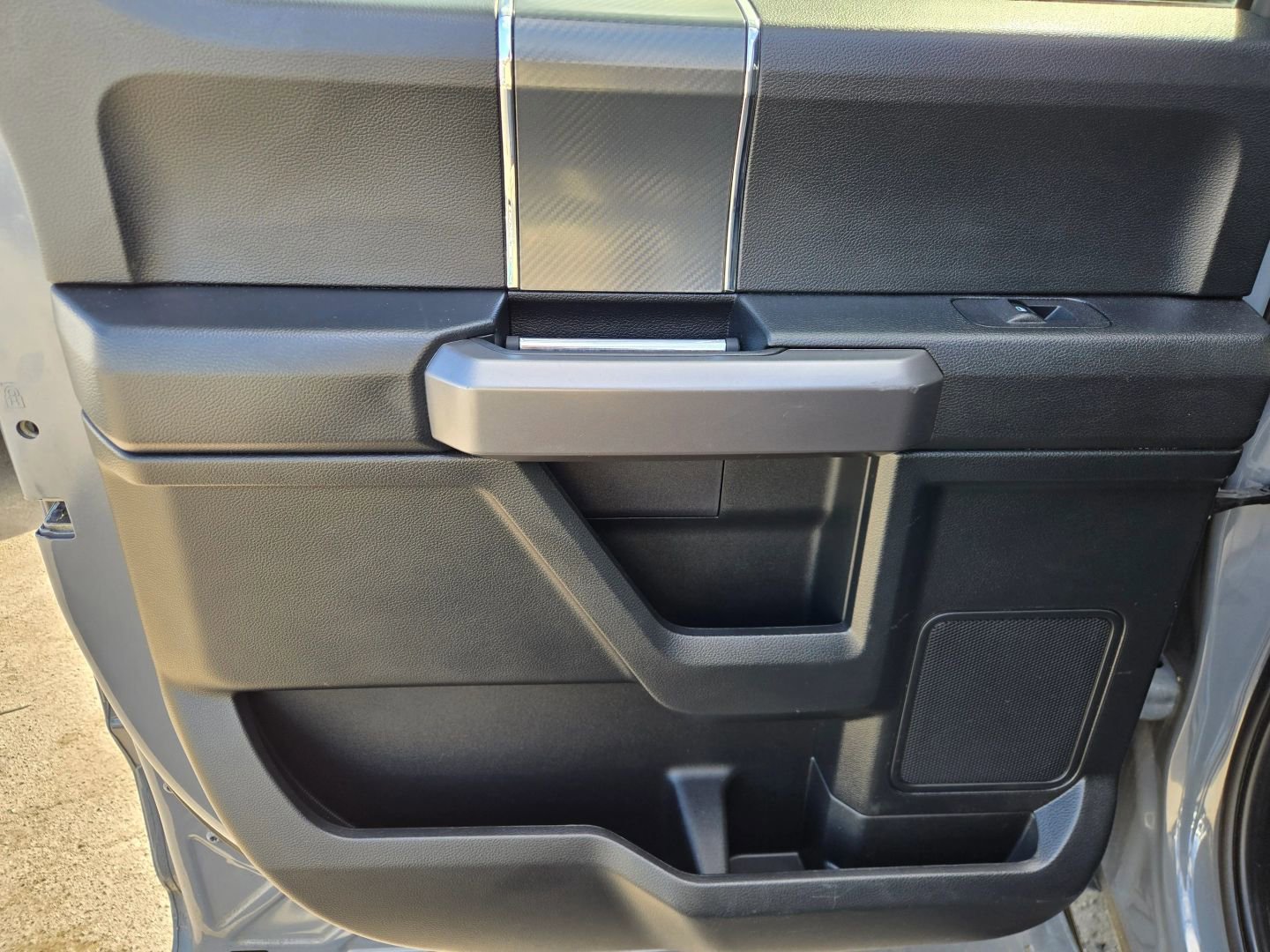 Used 2019 Ford F150 XLT w/ Equipment Group 302A Luxury image 17