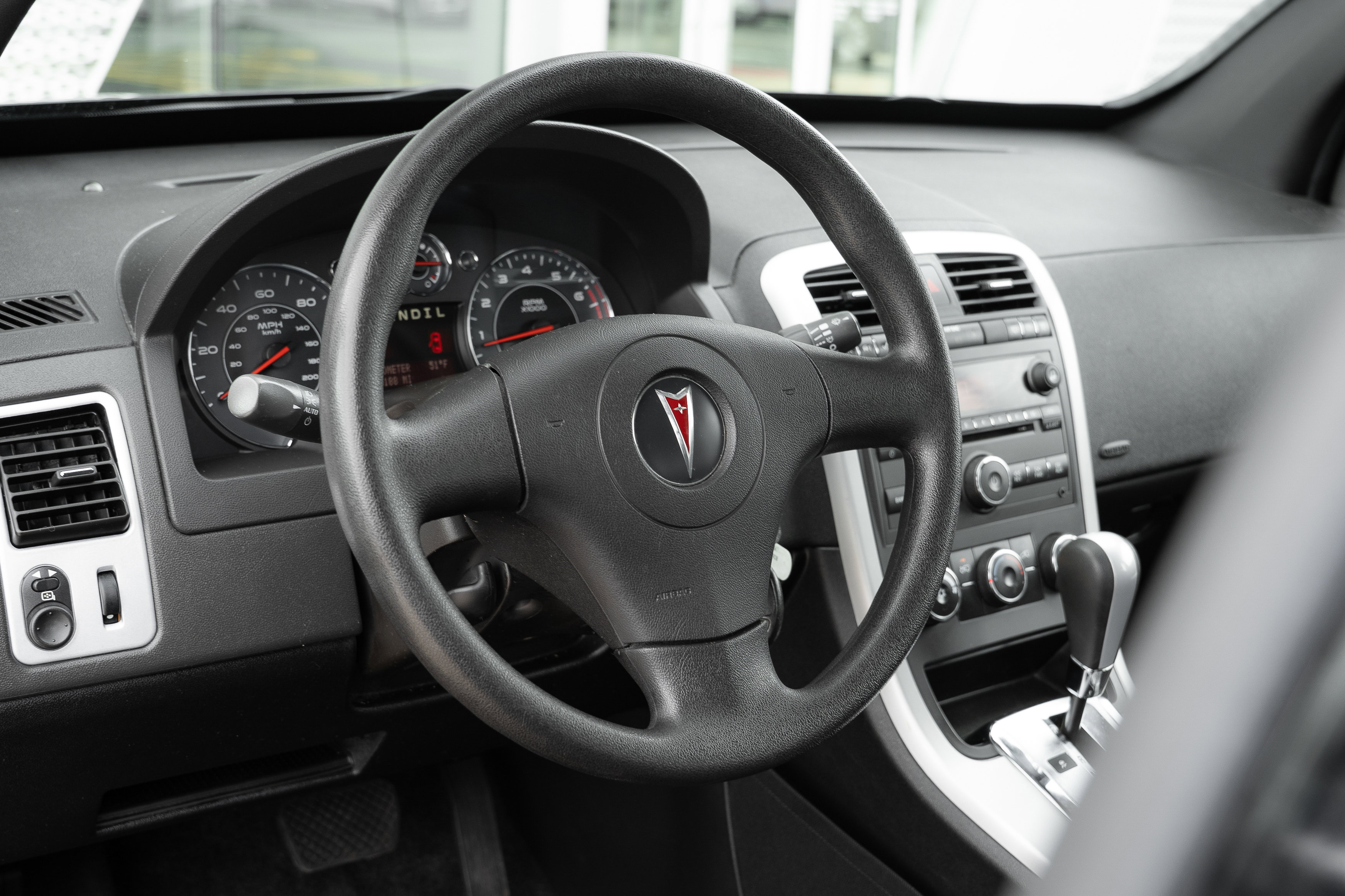 Used 2007 Pontiac Torrent AWD image 9
