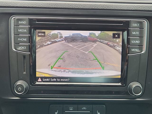 Used 2017 Volkswagen Jetta SE image 14