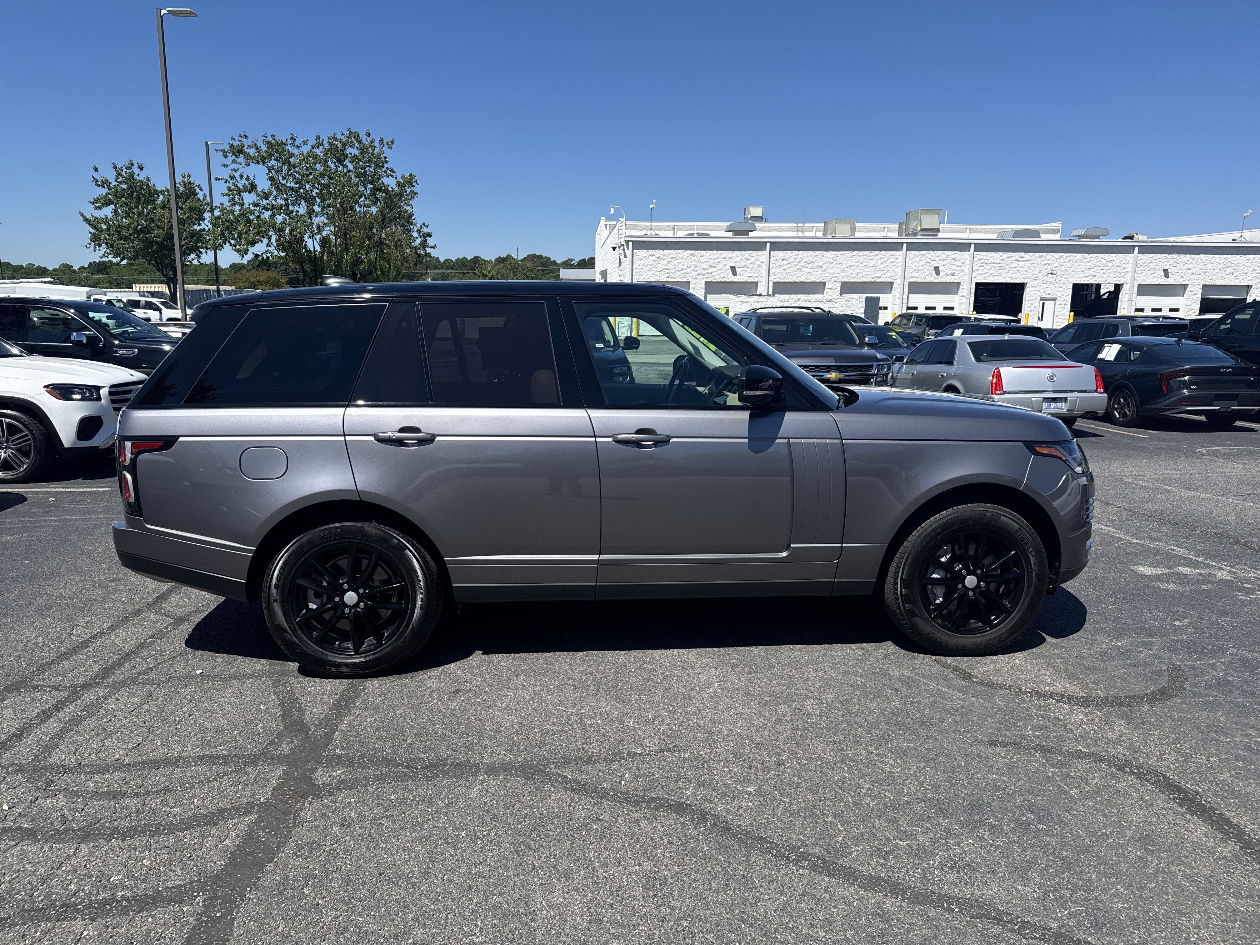 Used 2021 Land Rover Range Rover AWD/4WD image 11