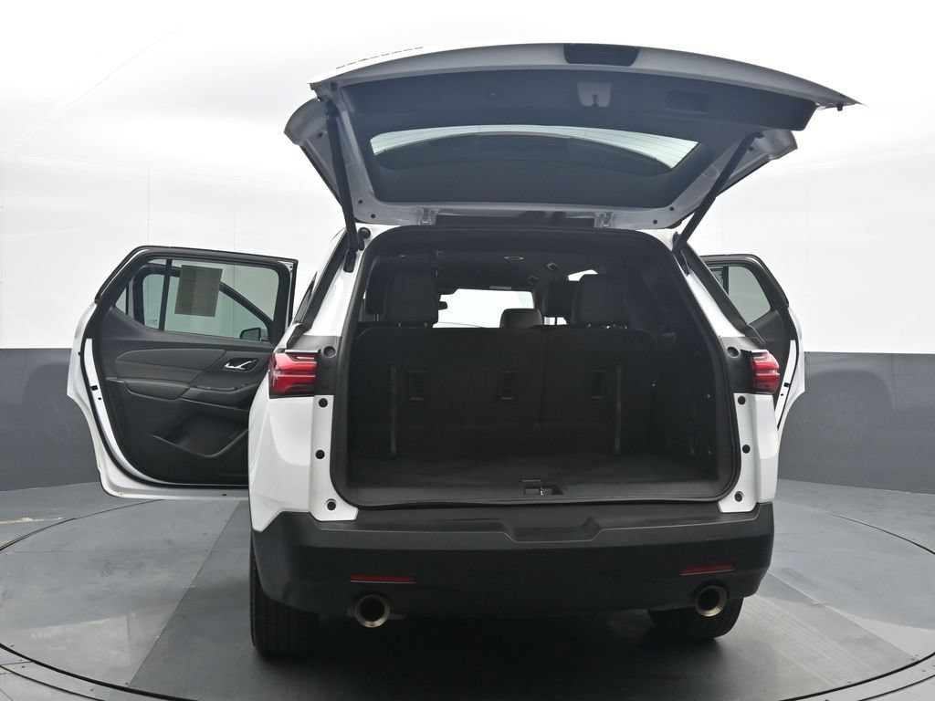 Used 2023 Chevrolet Traverse LT FWD image 35
