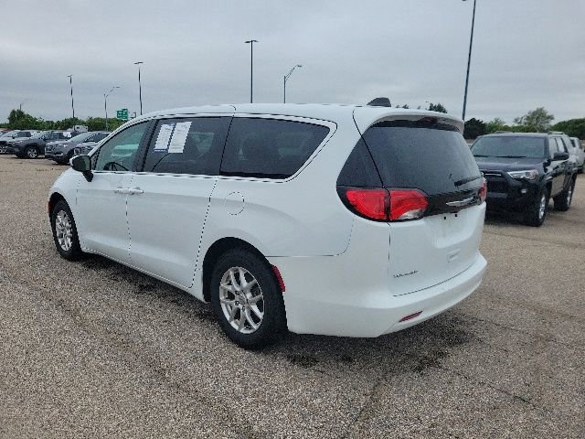 Used 2023 Chrysler Voyager LX FWD image 25