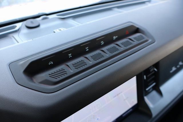 New 2025 Ford Bronco Badlands image 35