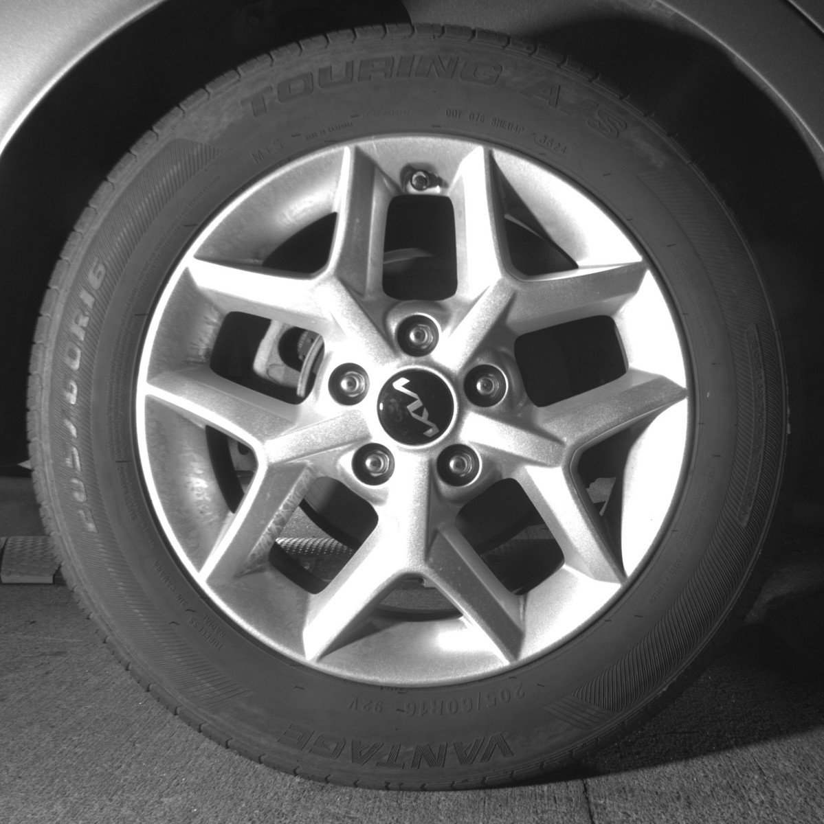 Used 2025 Kia Soul LX w/ LX Technology Package FWD image 15