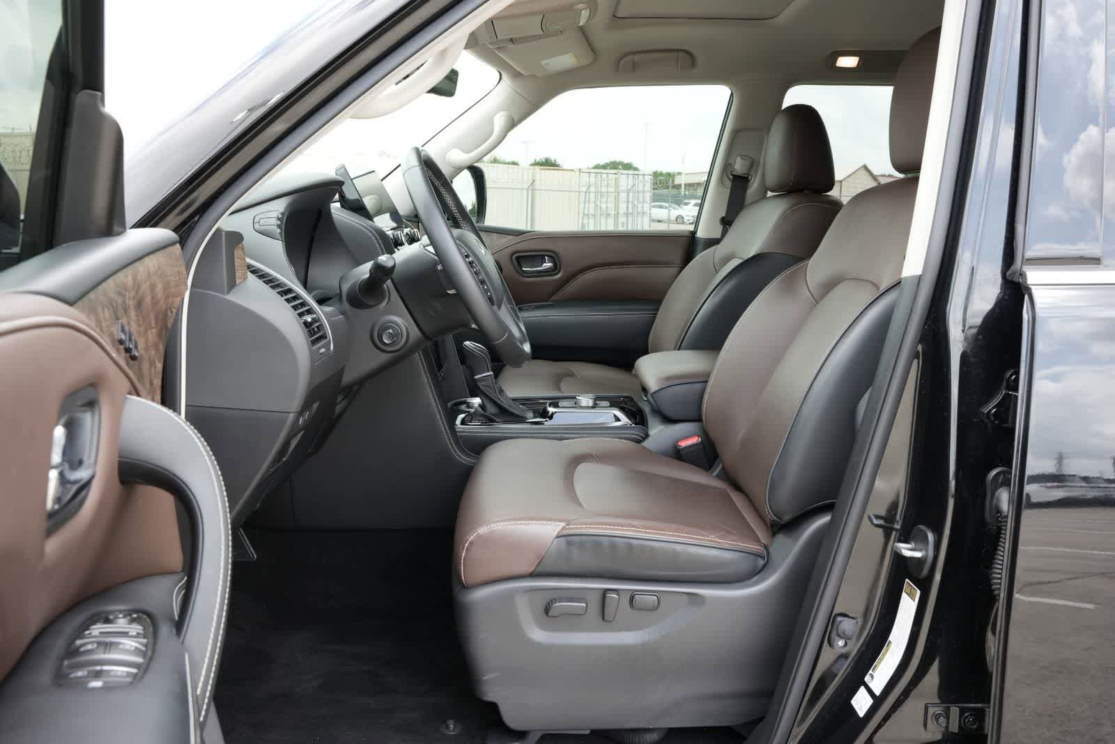 Used 2024 INFINITI QX80 Premium Select w/ Cargo Package AWD/4WD image 17