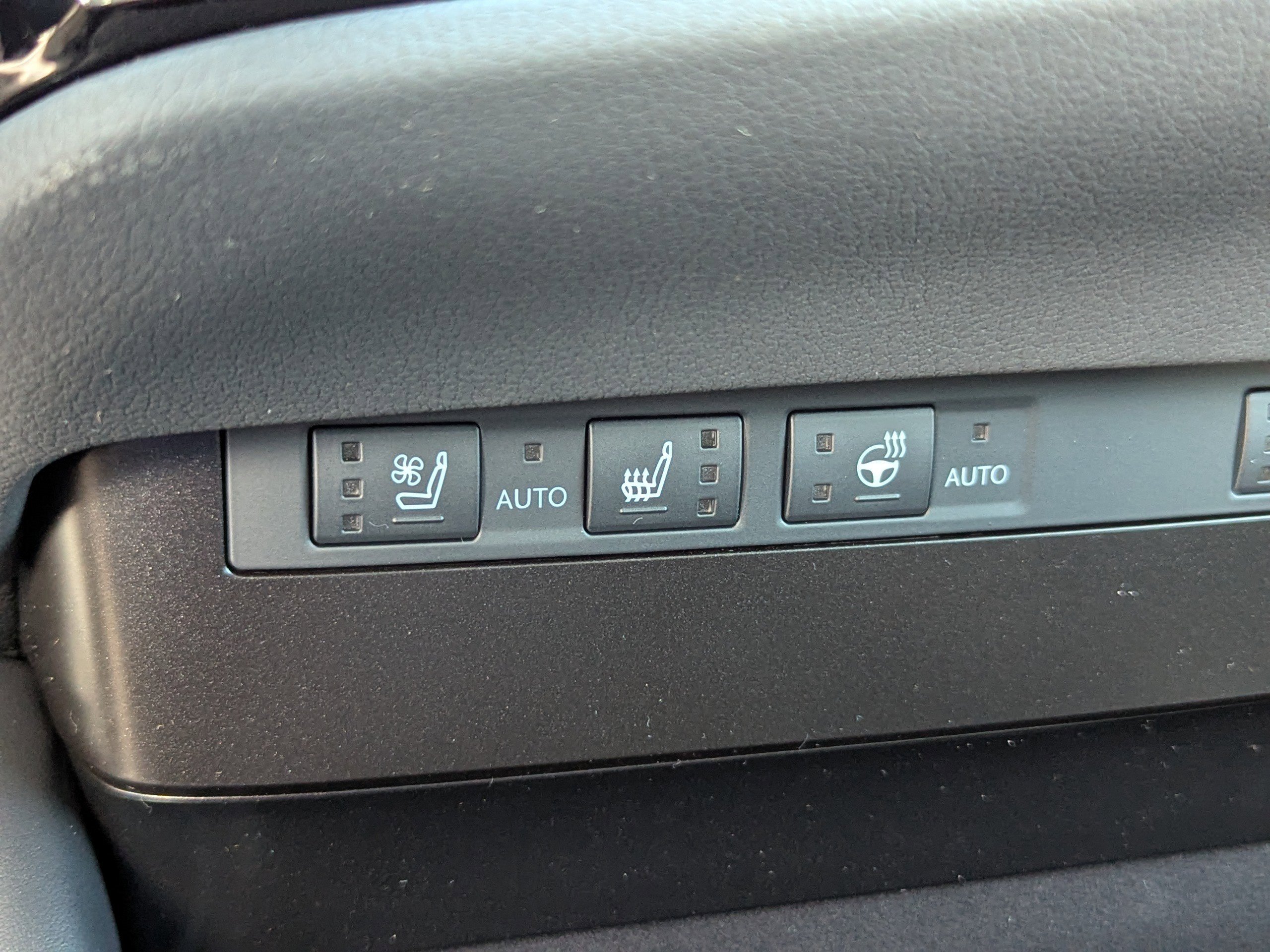 New 2025 Lexus ES 350 w/ Premium Package image 24