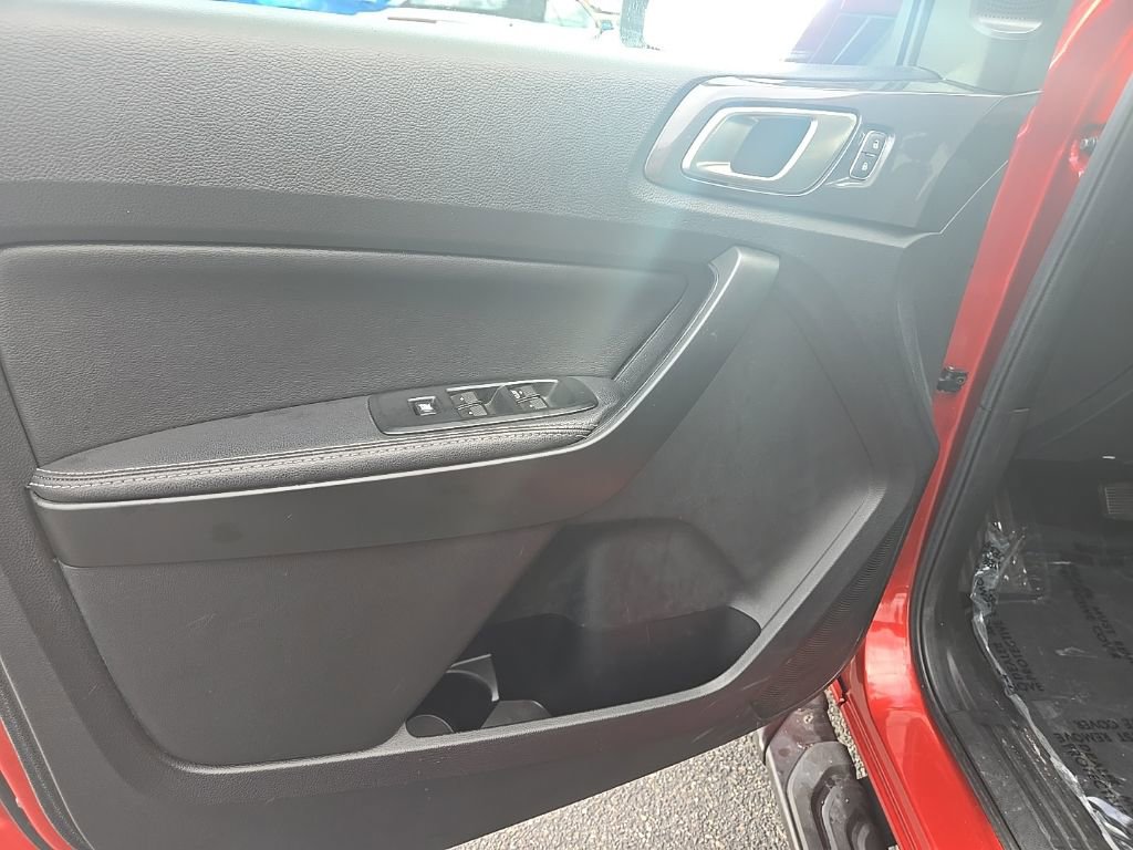 Used 2019 Ford Ranger Lariat w/ Equipment Group 501A Mid image 9