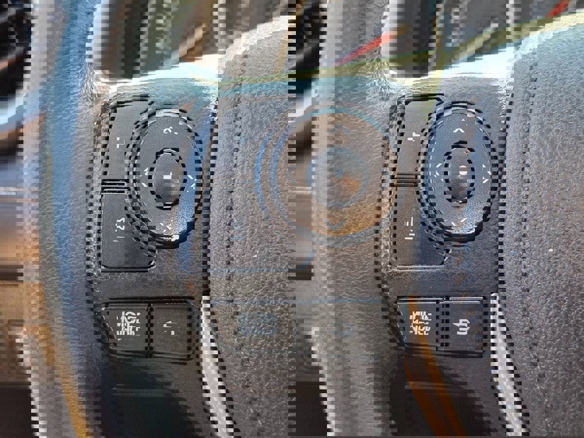 Used 2015 Toyota RAV4 Limited image 27