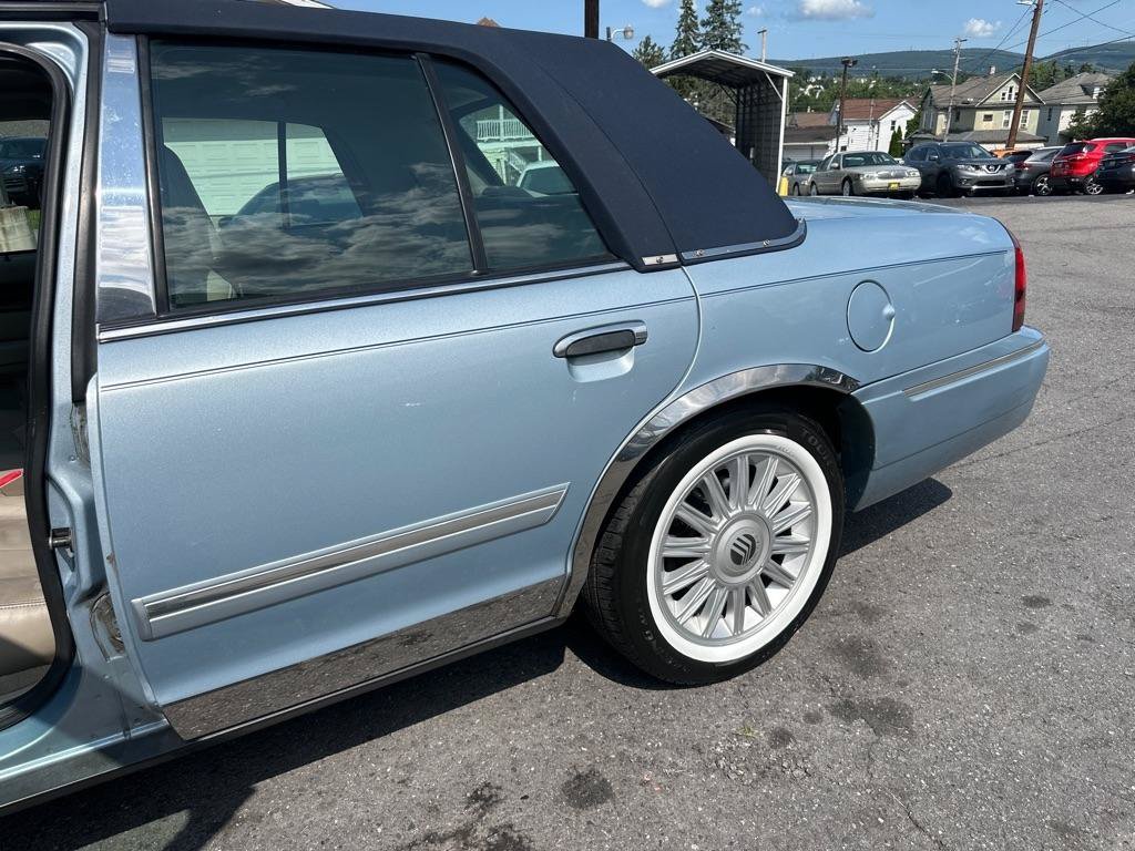Used 2010 Mercury Grand Marquis LS RWD image 37