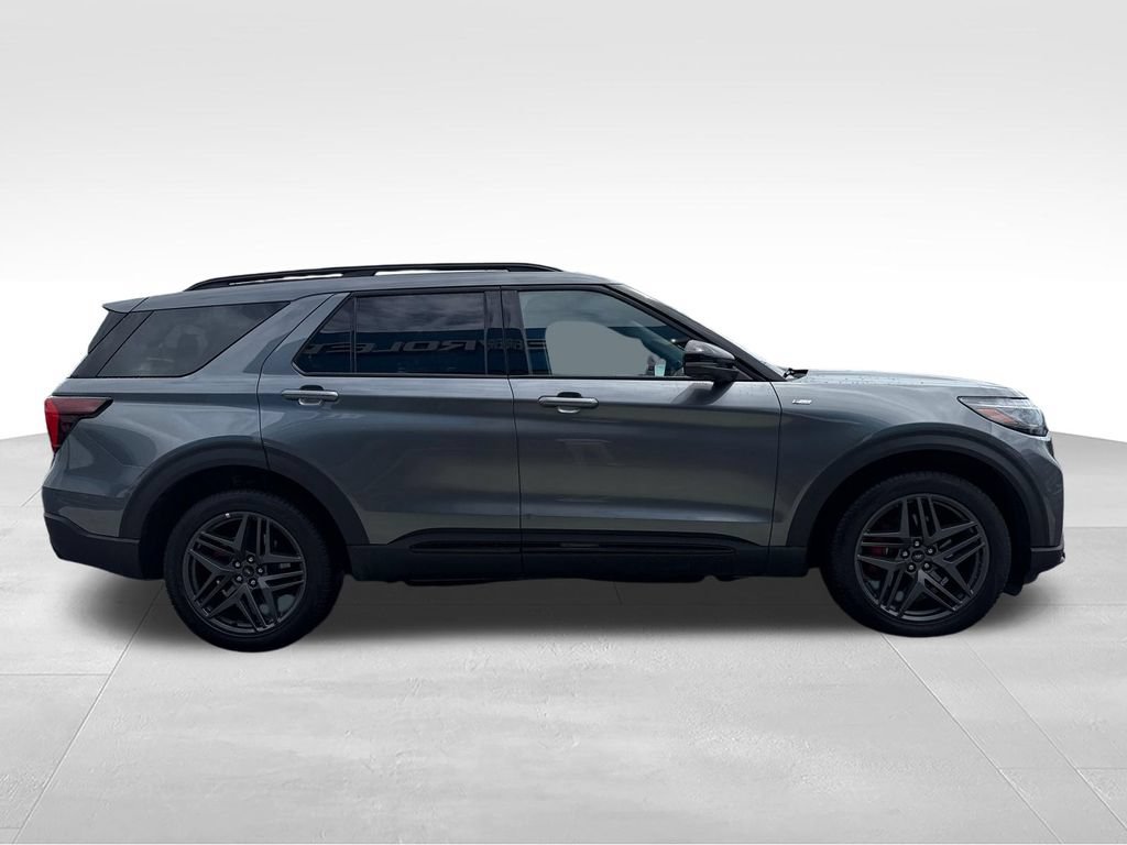 Used 2025 Ford Explorer ST-Line w/ ST-Line Street Pack AWD/4WD image 7