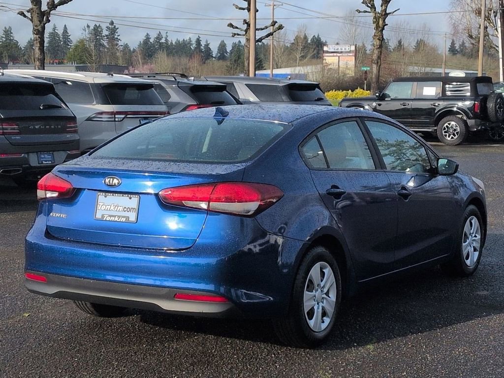 Used 2017 Kia Forte LX image 5