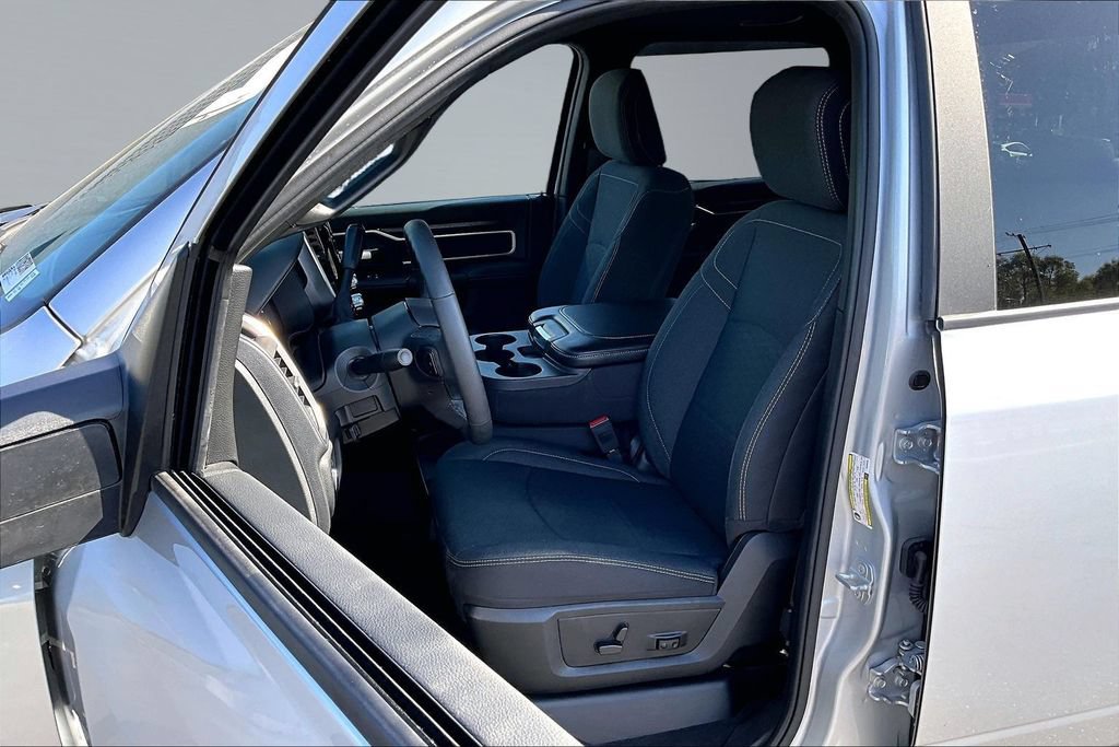 Certified 2026 RAM 2500 Big Horn AWD/4WD image 3