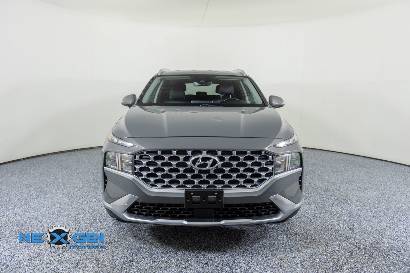 Used 2022 Hyundai Santa Fe SEL w/ Convenience Package FWD image 2