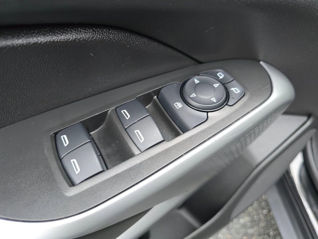 Certified 2024 Chevrolet Trax LS w/ LS Convenience Package image 17