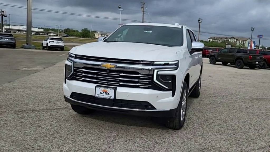 New 2025 Chevrolet Tahoe Premier image 3