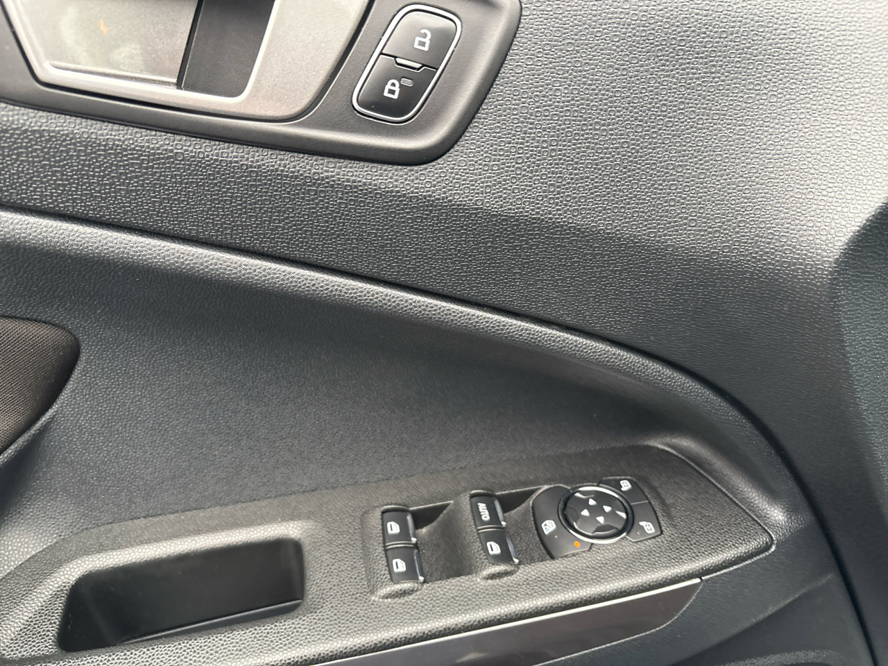 Used 2021 Ford EcoSport SE w/ Interior Protection Package image 15