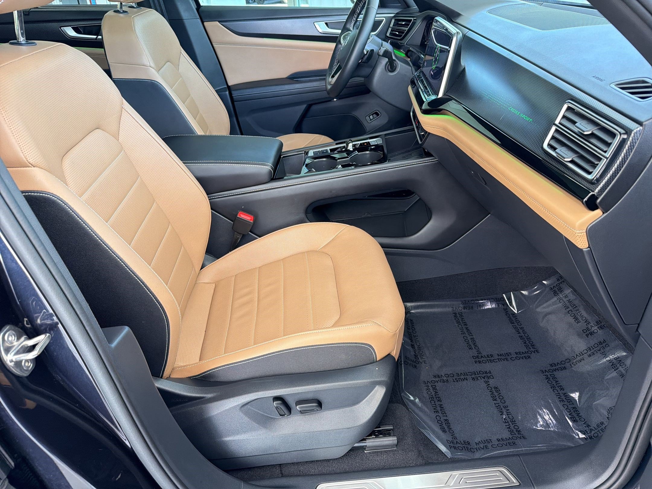 Certified 2025 Volkswagen Atlas Cross Sport SEL image 31