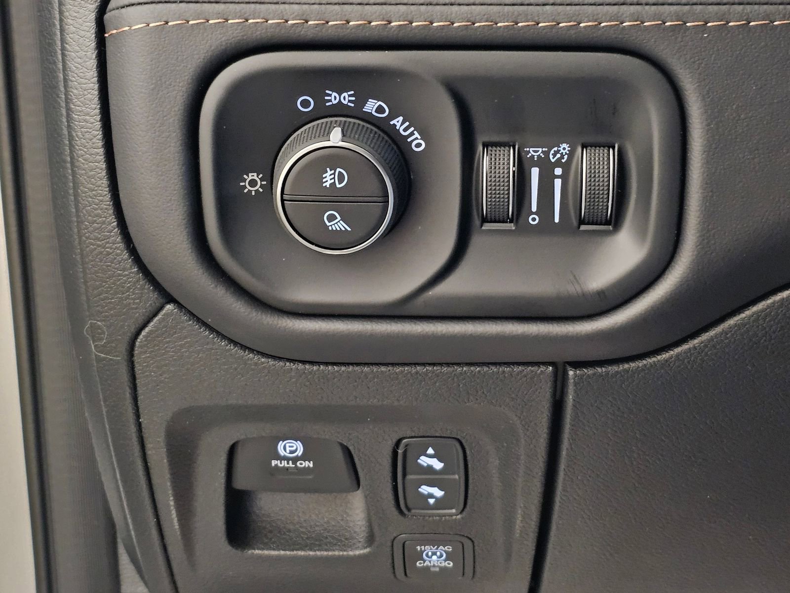 New 2026 RAM 1500 Tungsten w/ Trailer Tow Group image 25