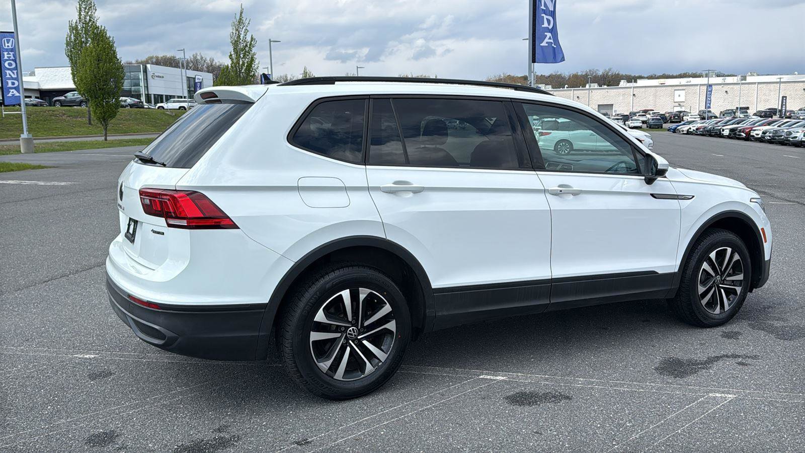 Used 2022 Volkswagen Tiguan S AWD/4WD image 5