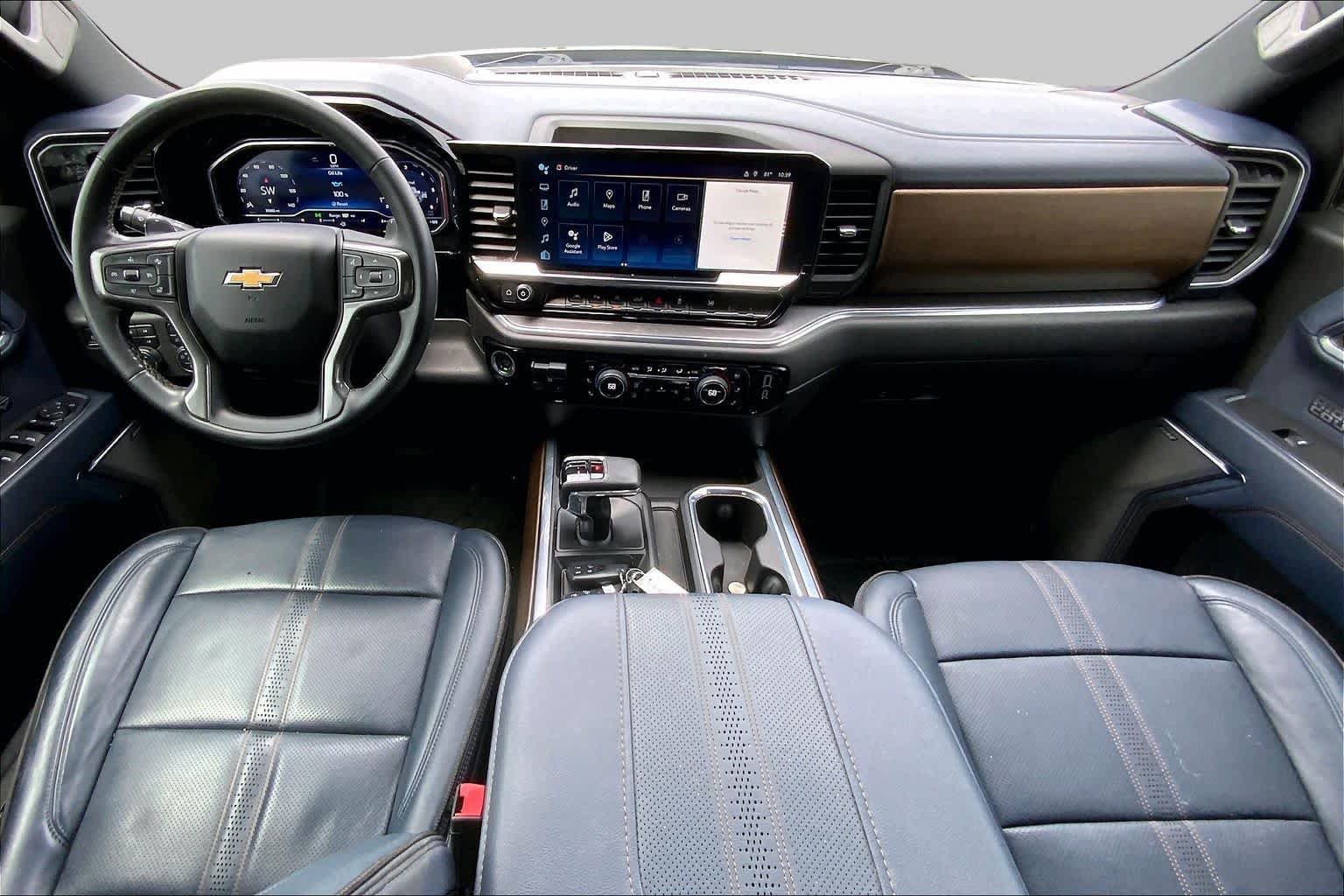 Used 2023 Chevrolet Silverado 1500 High Country w/ High Country Premium Package AWD/4WD image 16