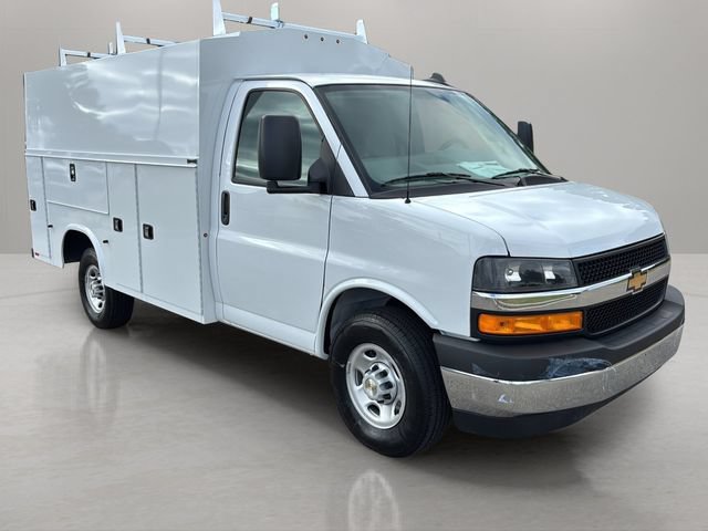 New 2025 Chevrolet Express 3500 w/ Power Convenience Package RWD image 14