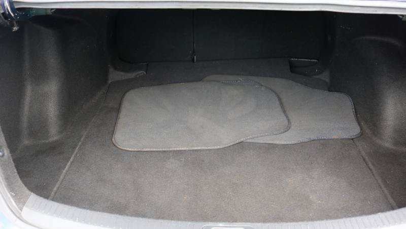 Used 2020 Toyota Corolla LE FWD image 19