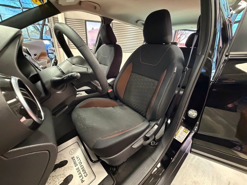 Used 2023 Nissan Kicks SR image 8