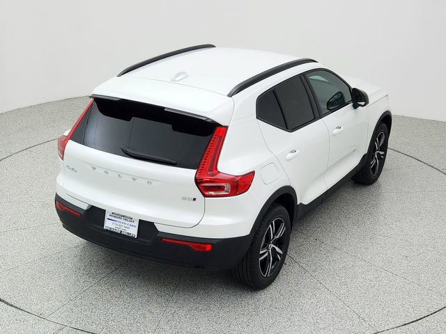 New 2026 Volvo XC40 B5 Core w/ Climate Package image 11