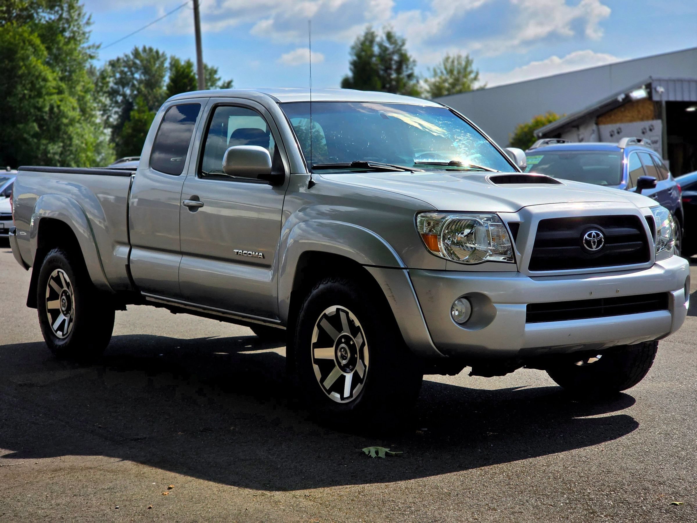 Used 2006 Toyota Tacoma 4x4 Access Cab V6 w/ TRD Sport Pkg #1 image 1