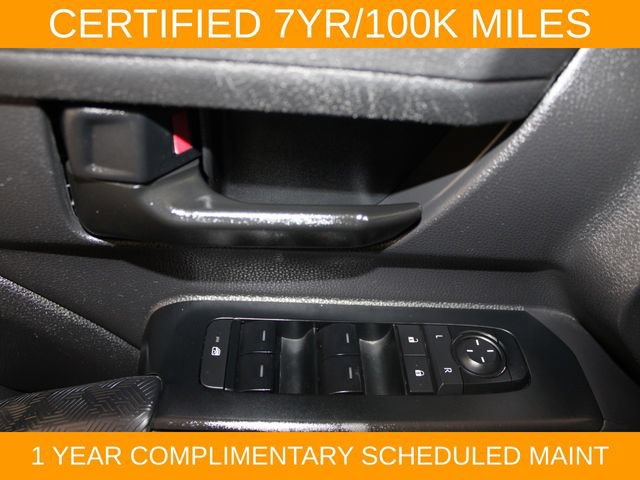 Used 2025 Toyota Tacoma SR5 AWD/4WD image 18