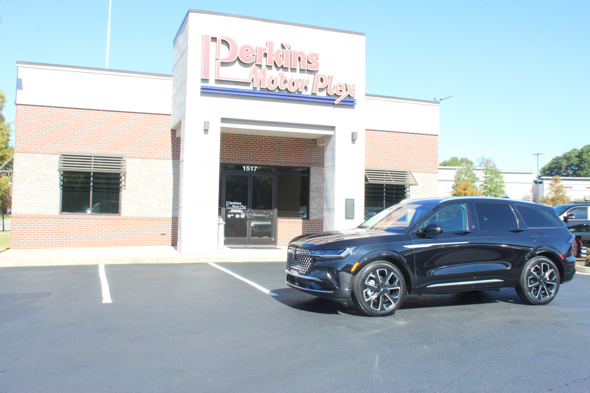 Used 2024 Lincoln Nautilus Reserve w/ Equipment Group 203A image 38