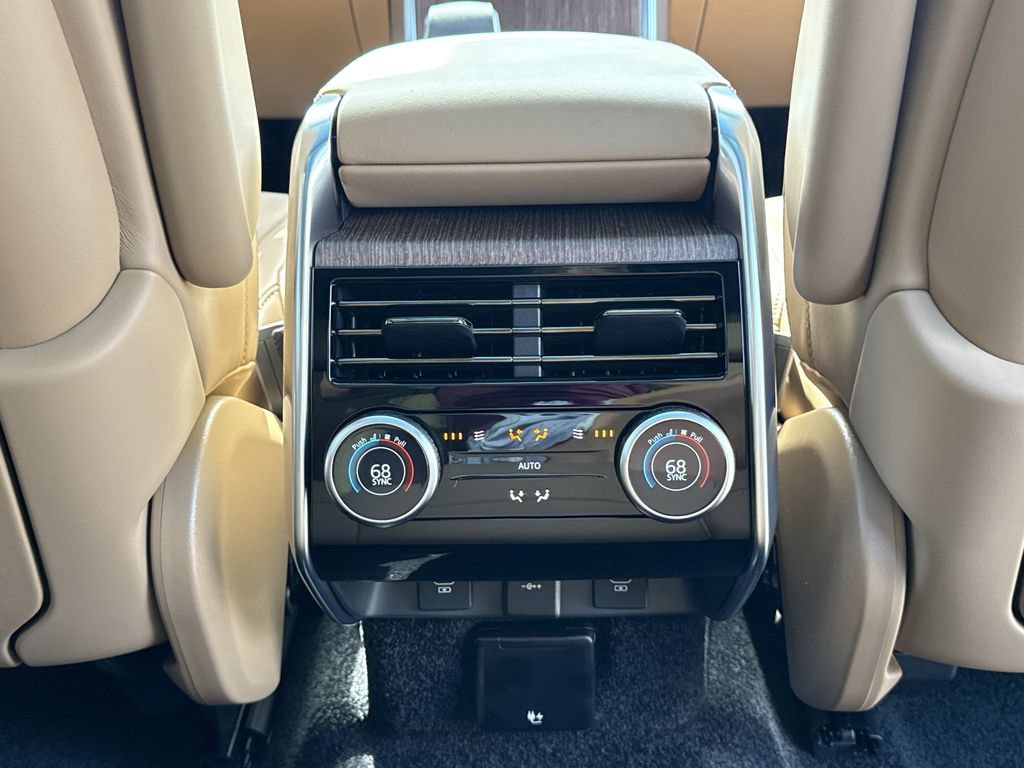 New 2025 Land Rover Range Rover SE AWD/4WD image 20