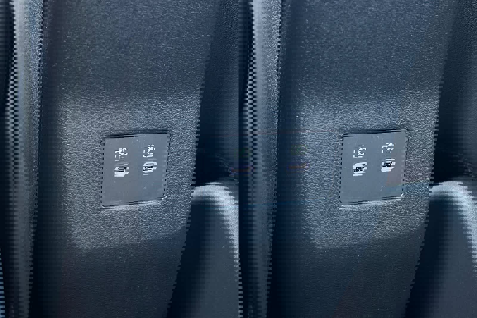 New 2026 Nissan Kicks SR w/ Illumination Package image 15