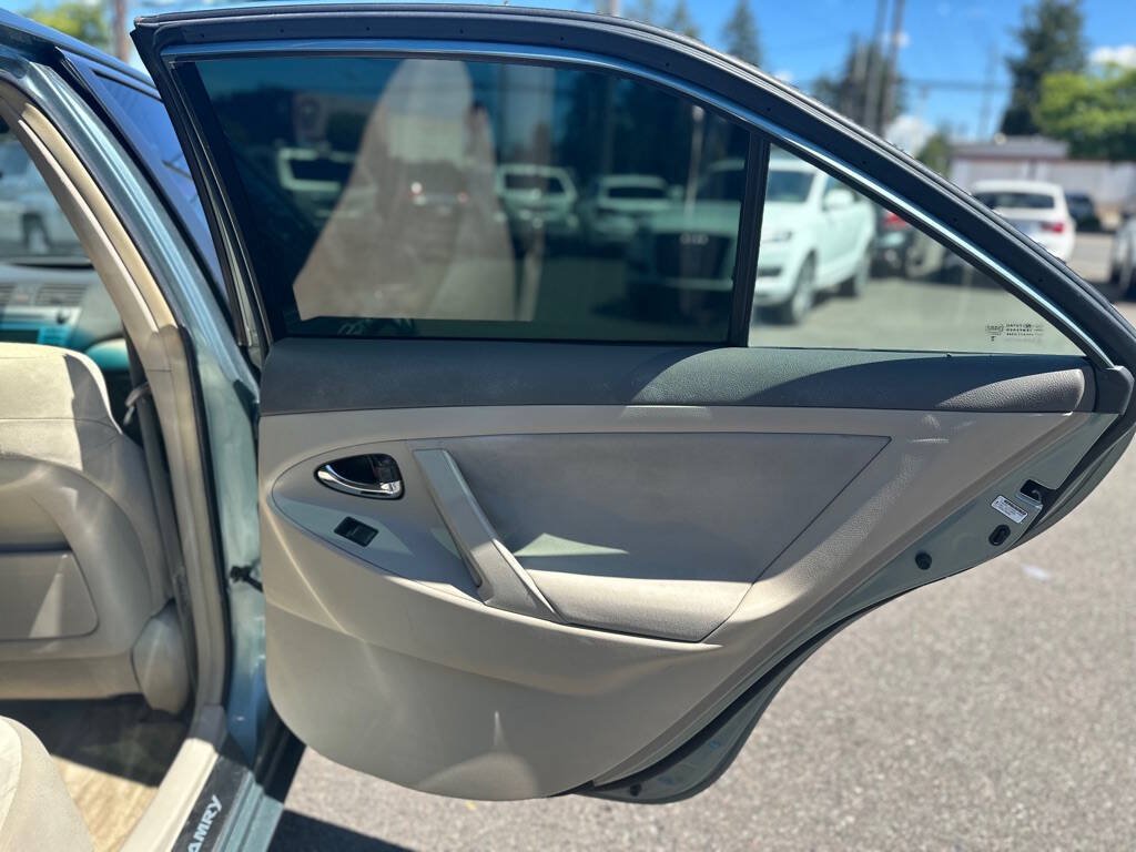 Used 2007 Toyota Camry LE FWD image 21