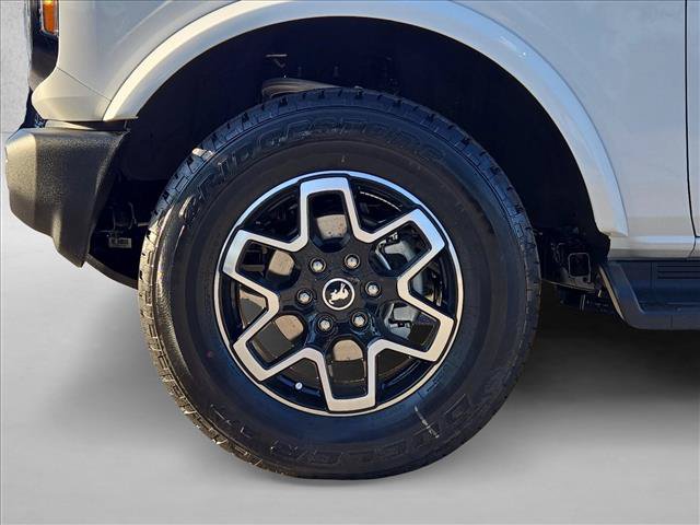 New 2026 Ford Bronco Outer Banks AWD/4WD image 10